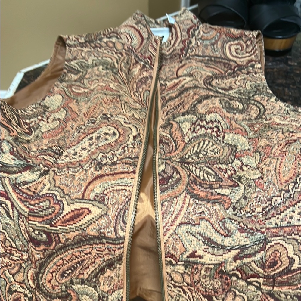 Tag Multicolor Paisley Vest